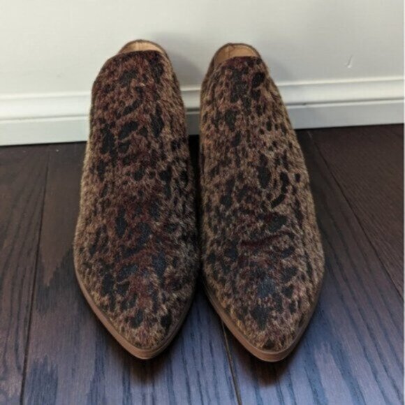 Leopard print fuzzy faux fur heeled open back clog booties - Picture 2 of 8